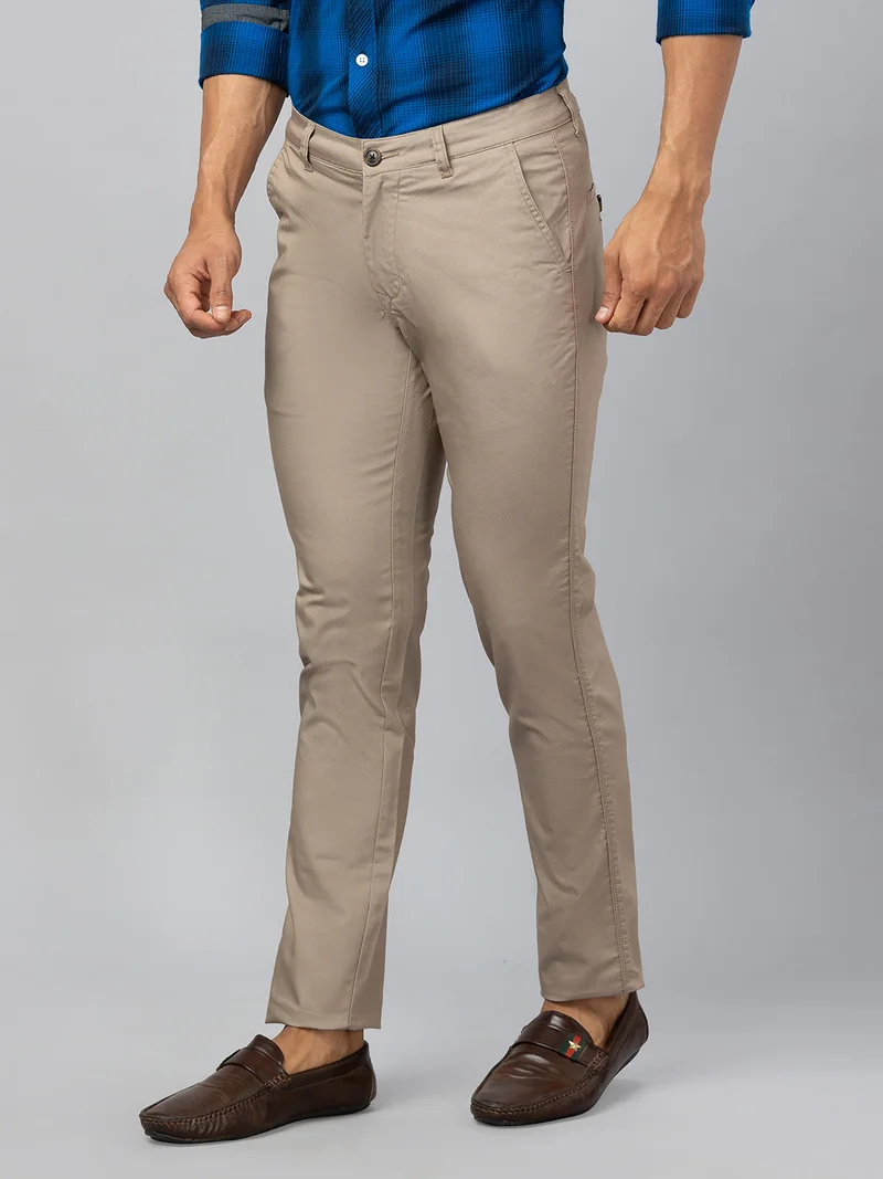 globus Globus Men Brown Solid Cotton Casual Slim Fit Chinos